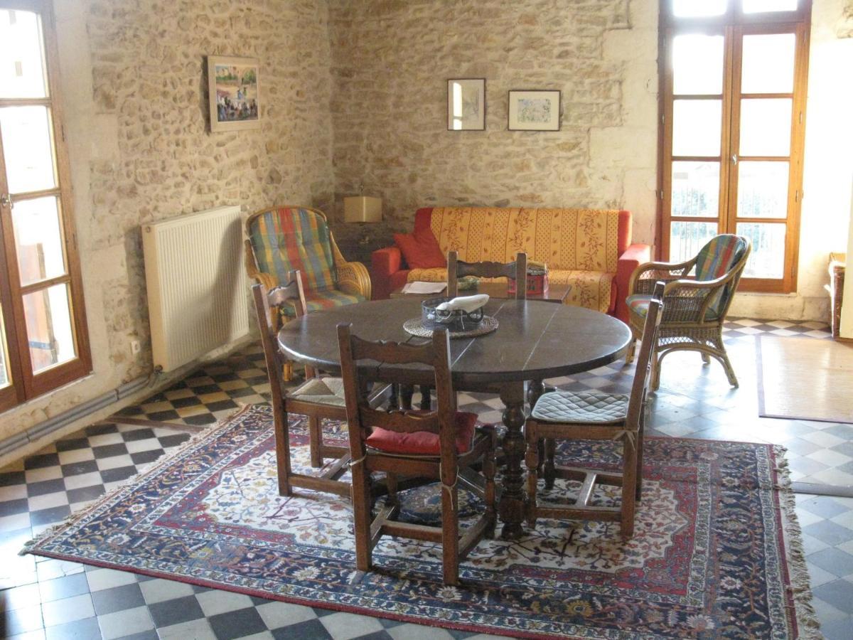 La Mejanenque Apartamento Vénéjan Exterior foto