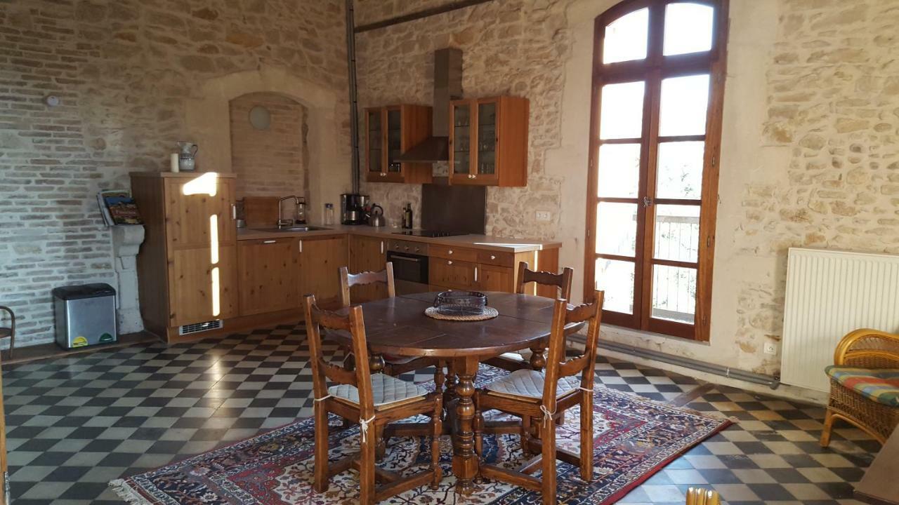 La Mejanenque Apartamento Vénéjan Exterior foto